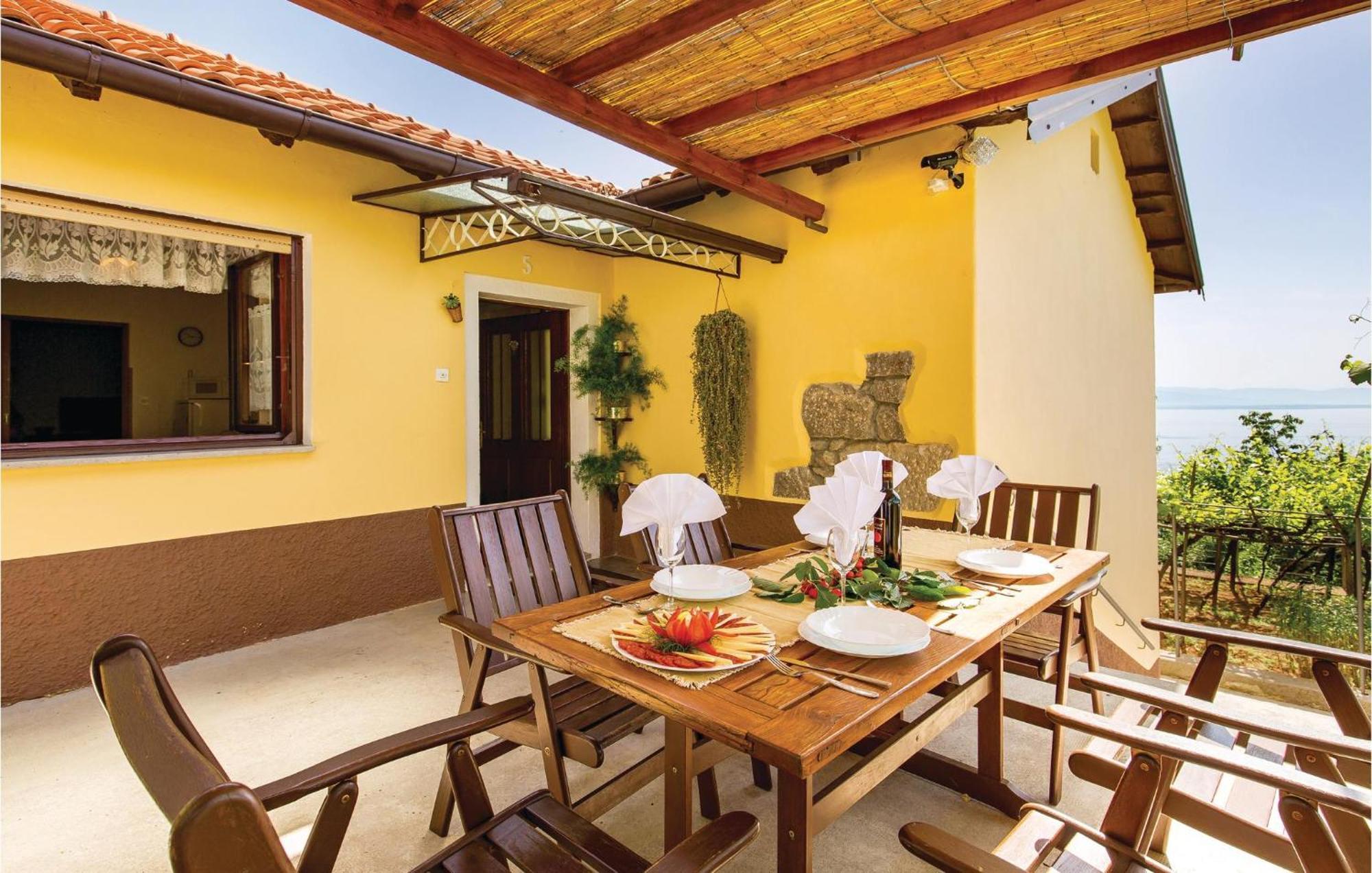 Beautiful In With House Sea View Ловран